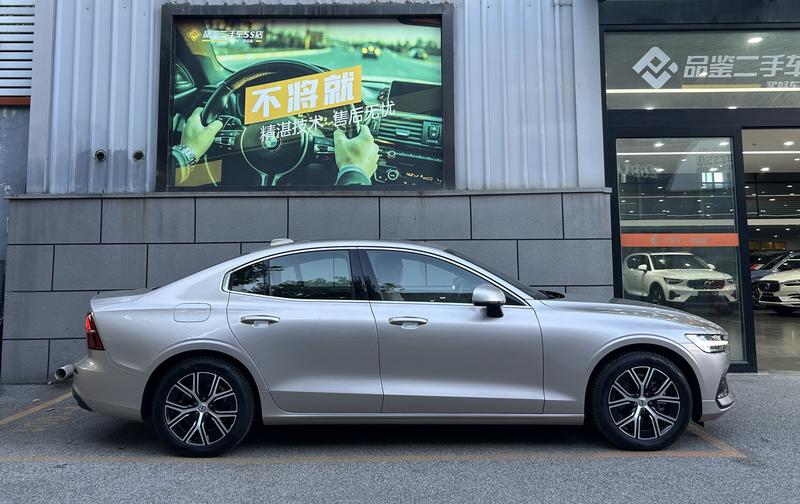 Volvo S60, 2025 — фото 6 из 12