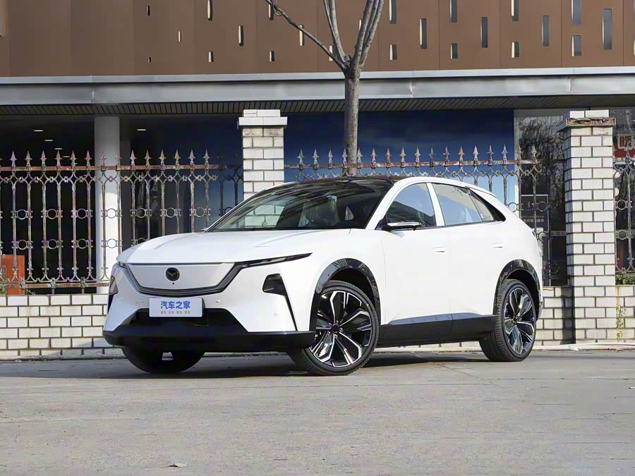 Mazda EZ-60, 2026 — купить в Казани под ключ