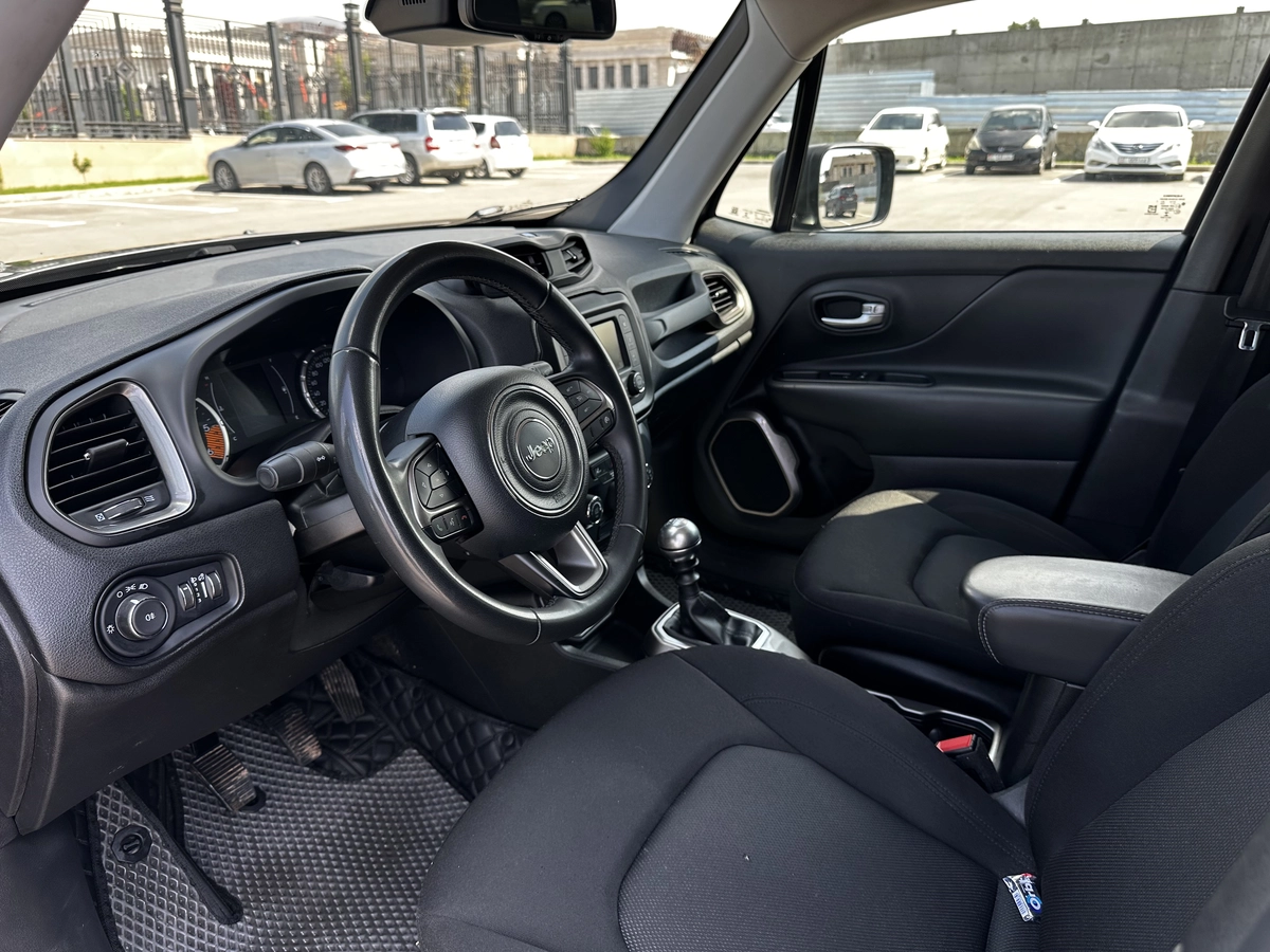 Jeep Renegade, 2022 — фото 6 из 9