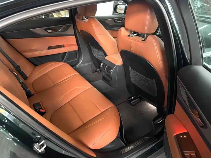 Jaguar XE L, 2025 — фото 7 из 9