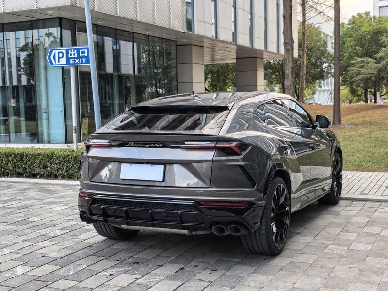 Lamborghini Urus, 2022 — фото 7 из 12