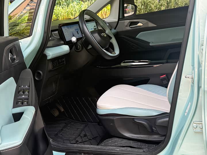 Geely Geometry E Firefly, 2023 — фото 4 из 9