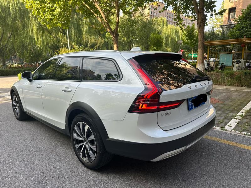 Volvo V90, 2023 — фото 3 из 9
