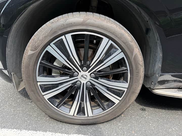 Volvo XC60 Hybrid, 2021 — фото 5 из 9