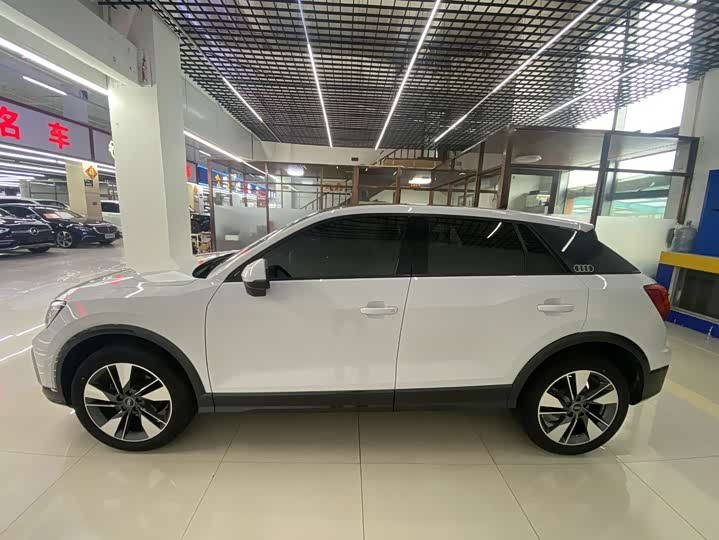 Audi Q2L, 2022 — фото 5 из 9