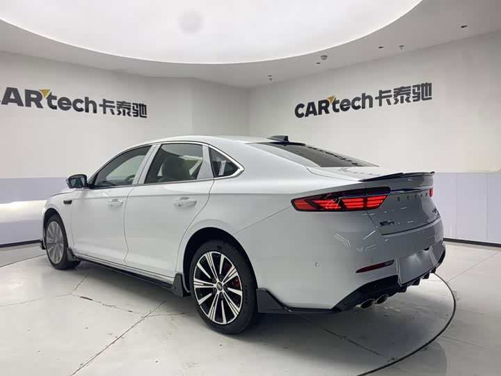 Geely Preface, 2026 — фото 7 из 9