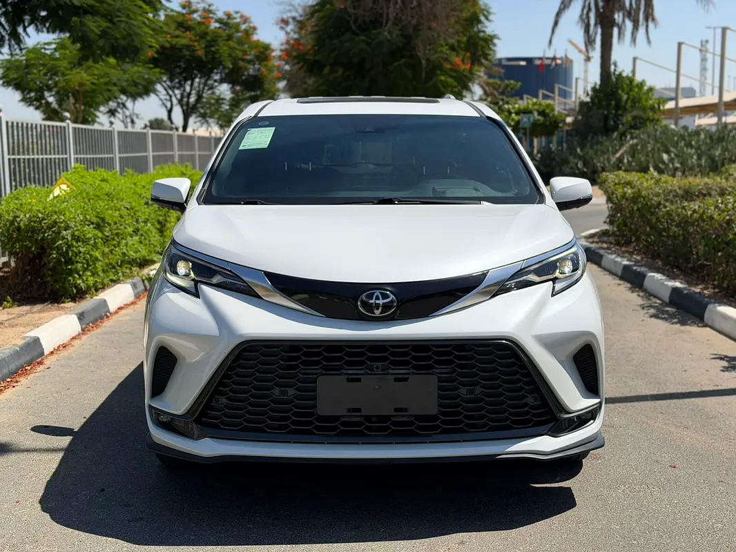 Toyota Sienna, 2025 — фото 5 из 10