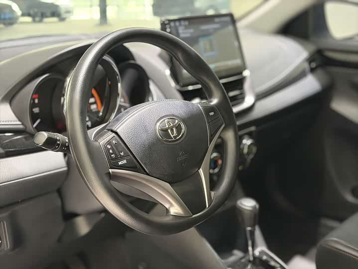 Toyota Yaris L Hatchback, 2022 — фото 7 из 9