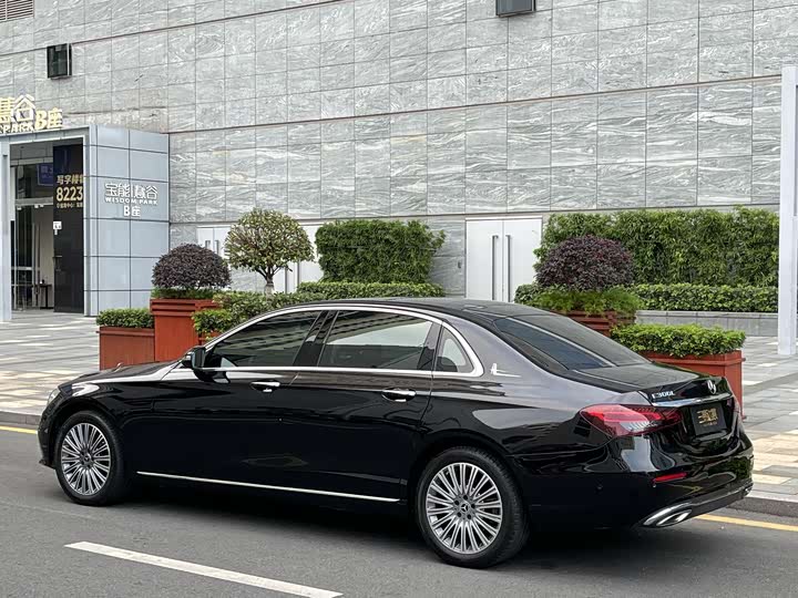 Mercedes-Benz E-Class, 2023 — фото 3 из 9