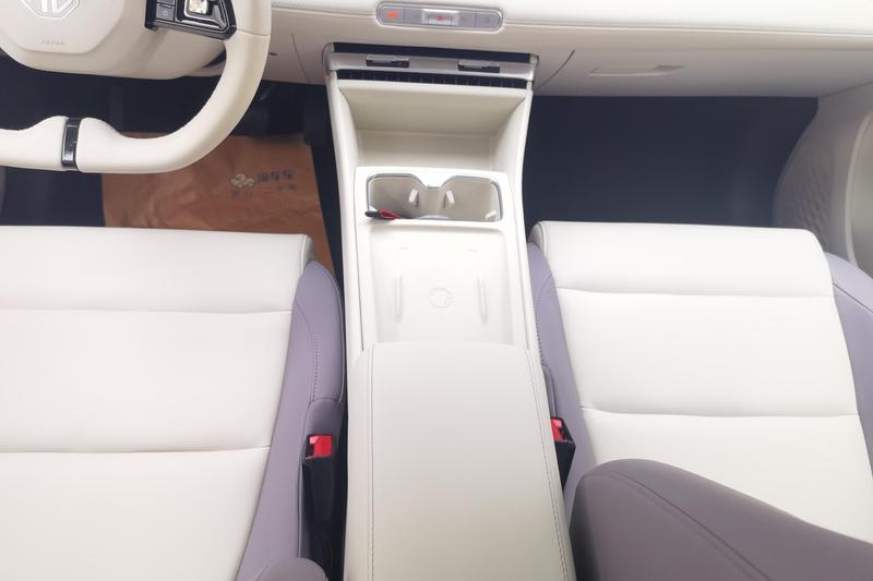 MG Motor 4 EV, 2025 — фото 11 из 12
