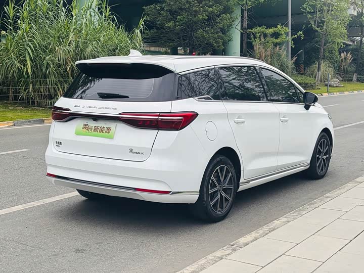 BYD Song Max Hybrid, 2022 — фото 5 из 9