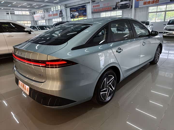 Roewe D6, 2026 — фото 6 из 9
