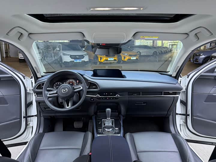 Mazda CX-30, 2023 — фото 7 из 9
