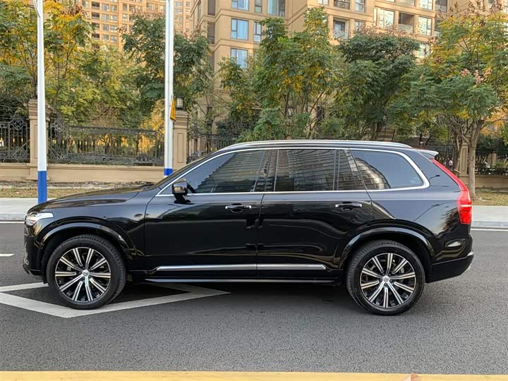 Volvo XC90, 2022 — фото 7 из 9