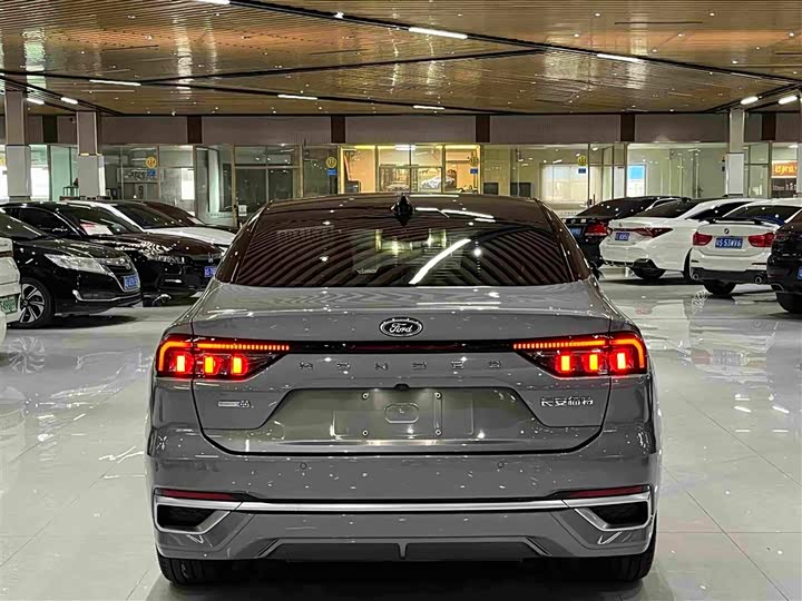 Ford Mondeo, 2022 — фото 8 из 9
