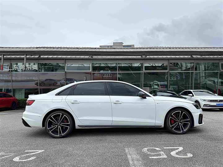 Audi A4L, 2024 — фото 3 из 9