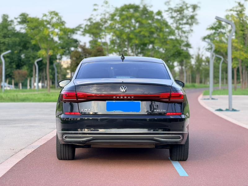 Volkswagen Passat, 2022 — фото 5 из 12