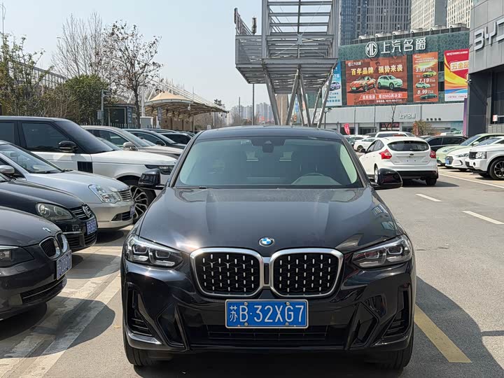 BMW X4, 2022 — фото 2 из 7
