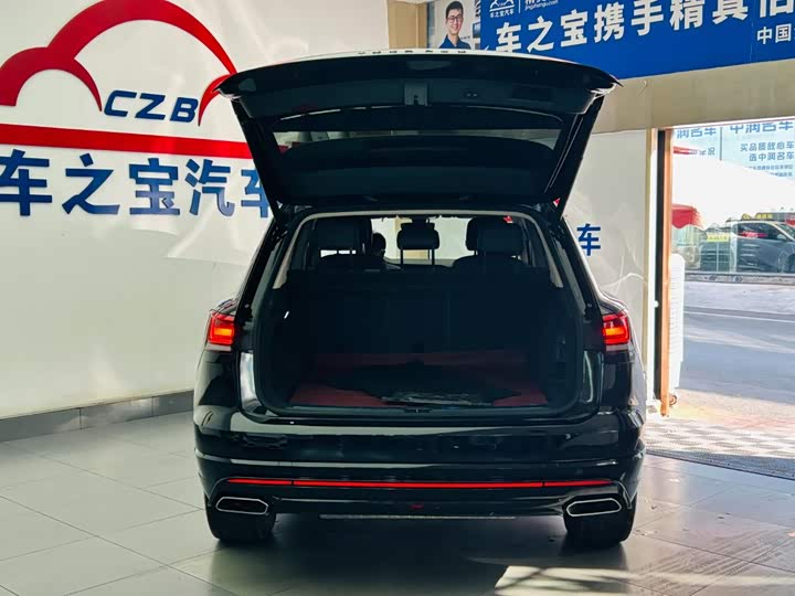 Volkswagen Touareg, 2023 — фото 9 из 9