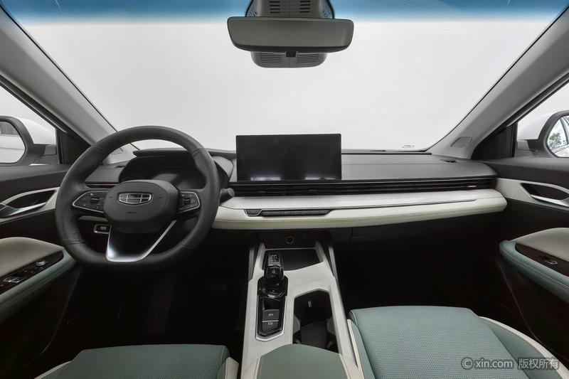 Geely Emgrand L Hi·P Hybrid, 2023 — фото 8 из 12