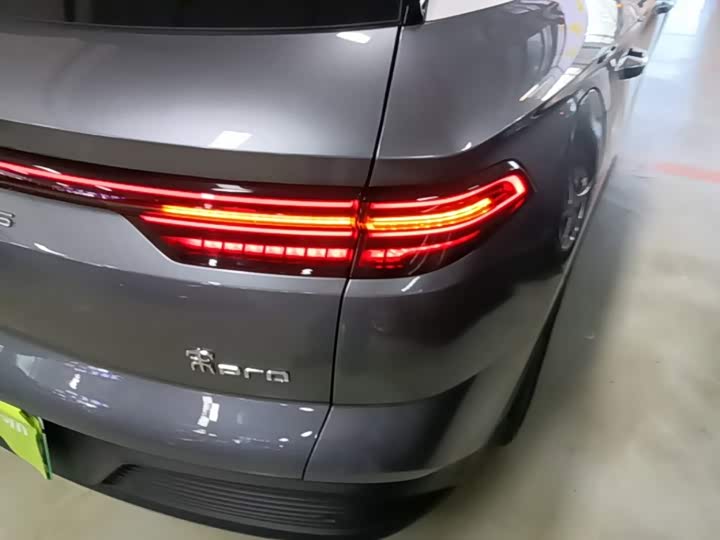 BYD Song Pro Hybrid, 2024 — фото 8 из 9