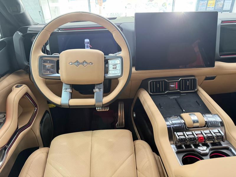 BYD FangChengBao Leopard 8, 2024 — фото 8 из 12