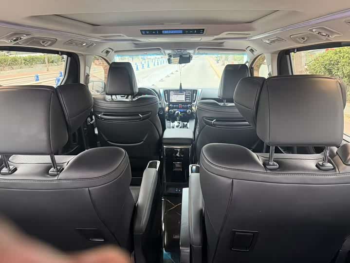Toyota Vellfire, 2023 — фото 12 из 12