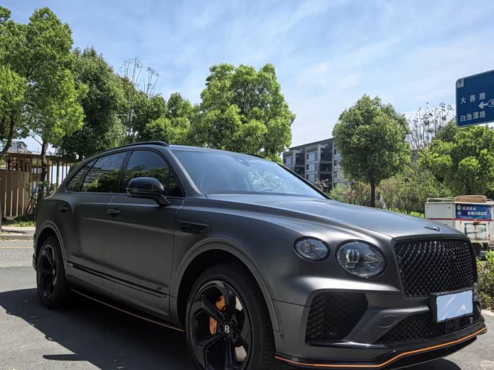 Bentley Bentayga, 2025 — фото 6 из 9