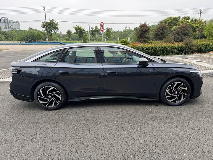 Volkswagen ID.7 Vizzion, 2025 — фото 6 из 9
