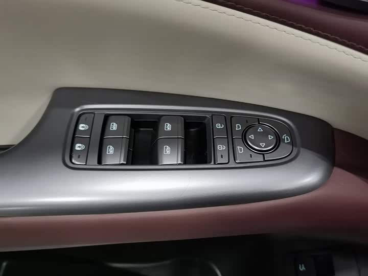 BYD Seal 07 DM-i Hybrid, 2025 — фото 9 из 9