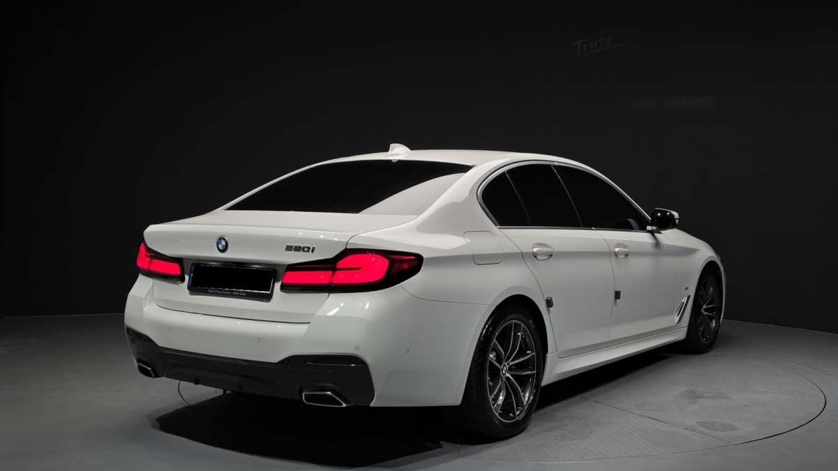 BMW 5 Series, 2021 — фото 2 из 12