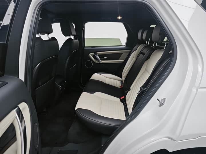 Land Rover Discovery Sport Hybrid, 2022 — фото 8 из 9