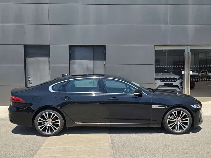 Jaguar XF L, 2025 — фото 6 из 9