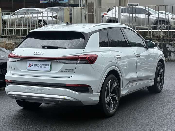 Audi Q4 e-tron, 2023 — фото 5 из 9