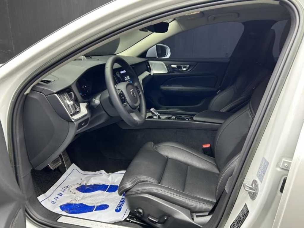 Volvo V60, 2022 — фото 6 из 12