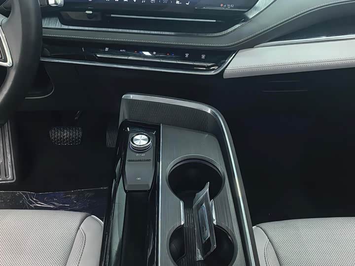Buick Electra E5, 2024 — фото 7 из 9