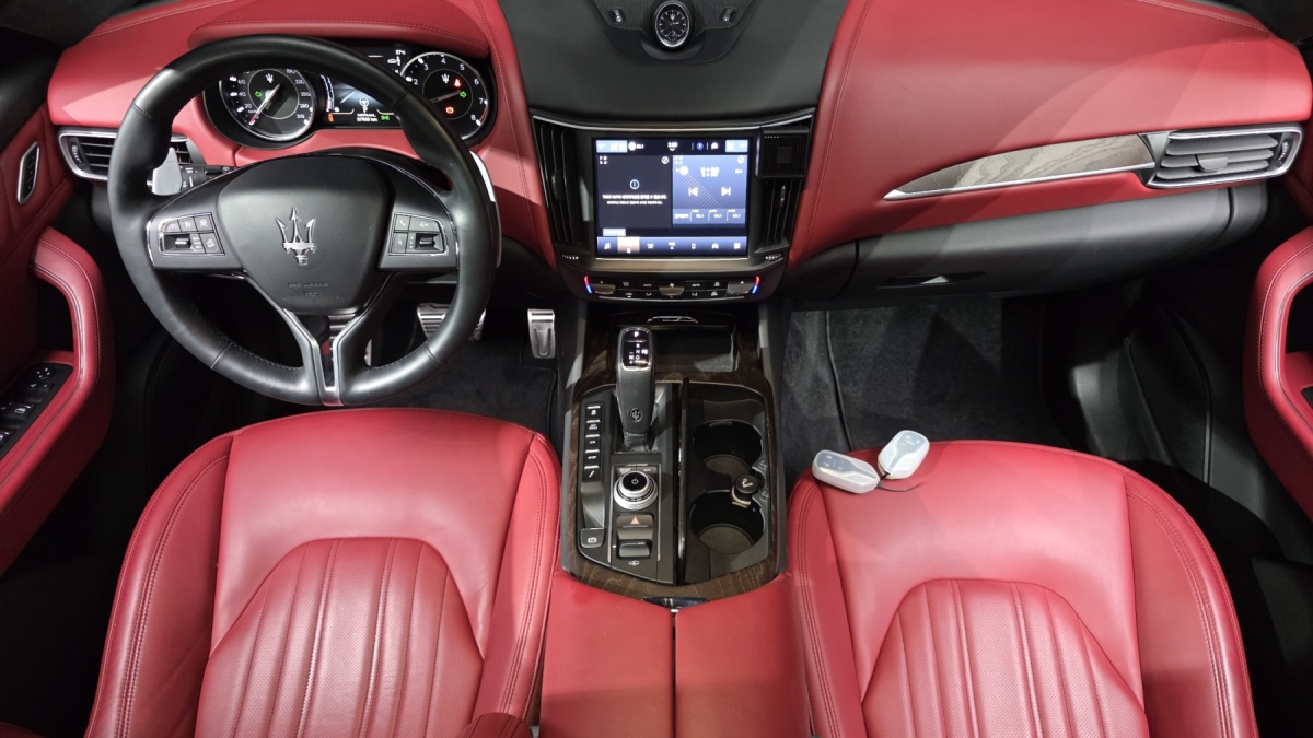 Maserati Levante, 2022 — фото 7 из 12