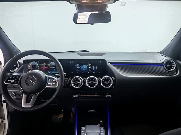 Mercedes-Benz EQA, 2023 — фото 8 из 9