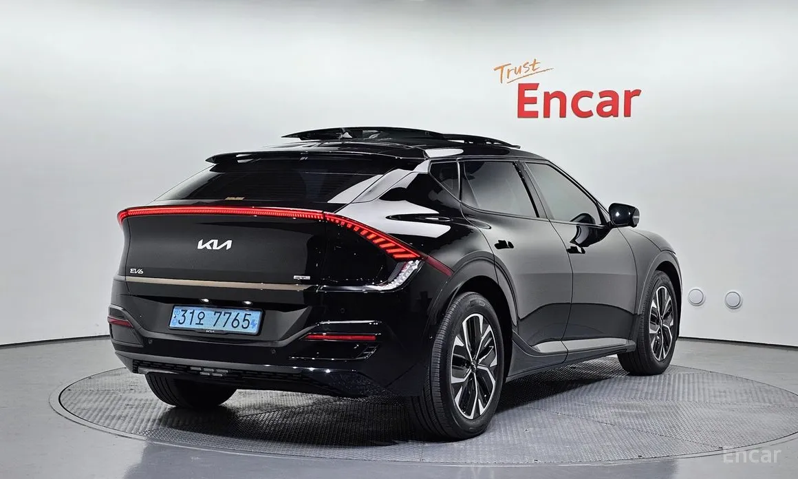 Kia EV6, 2022 — фото 2 из 12