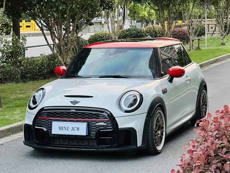 Mini Mini JCW, 2022 — купить в Москве под ключ