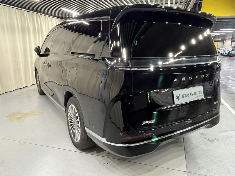 BAIC Arcfox Wendao V9, 2026 — фото 5 из 10