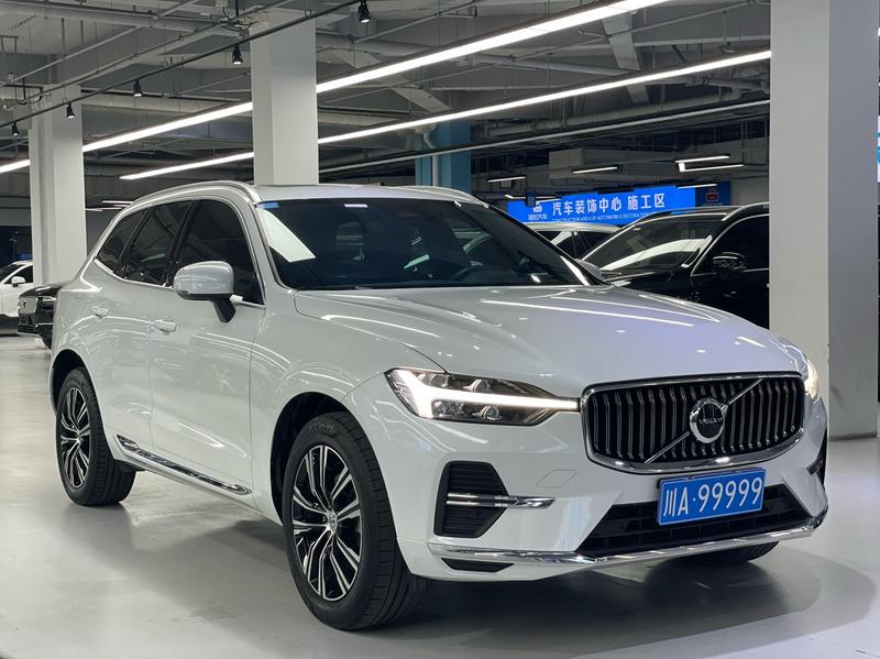 Volvo XC60, 2022 — фото 3 из 10