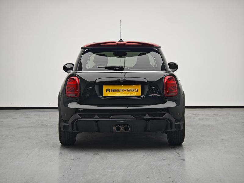 Mini Mini JCW, 2022 — фото 6 из 12
