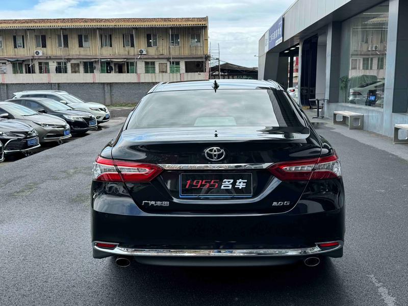 Toyota Camry, 2023 — фото 5 из 10