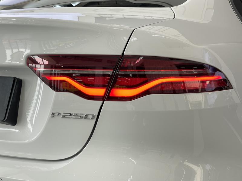 Jaguar XE L, 2022 — фото 7 из 12