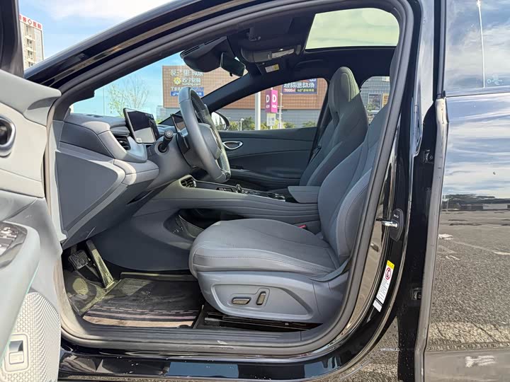 BYD Seal 06 GT, 2025 — фото 4 из 9