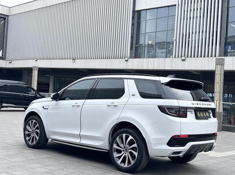Land Rover Discovery Sport, 2023 — фото 4 из 11