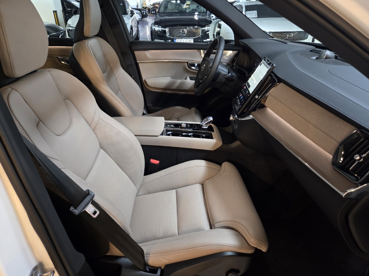 Volvo XC90, 2026 — фото 12 из 12