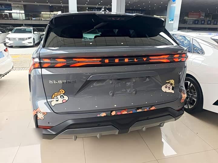 Geely Galaxy L7, 2023 — фото 6 из 9