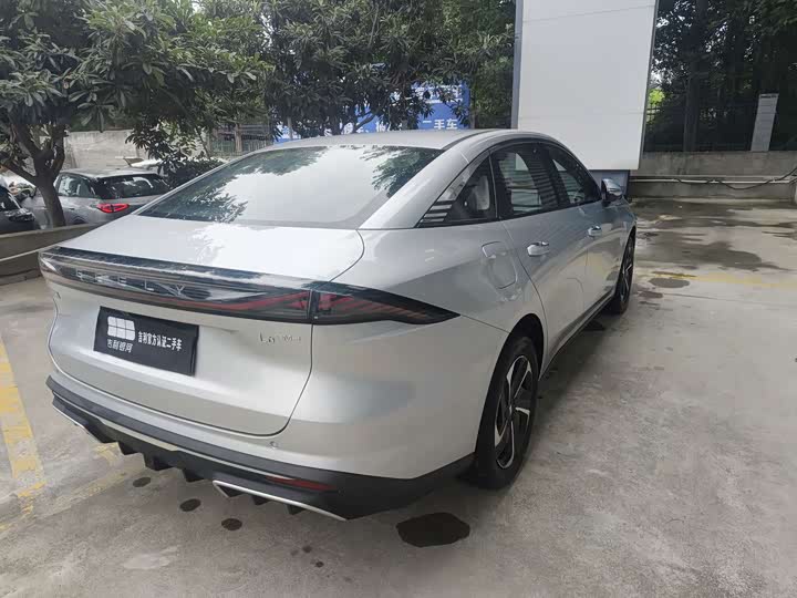 Geely Galaxy L6, 2024 — фото 4 из 9